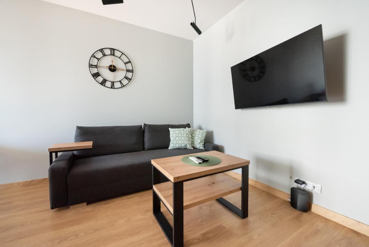 Wola Skwer Happy Apartment ワルシャワ エクステリア 写真