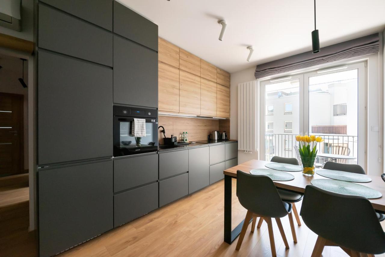 Wola Skwer Happy Apartment ワルシャワ エクステリア 写真