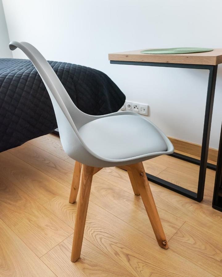 Wola Skwer Happy Apartment ワルシャワ エクステリア 写真