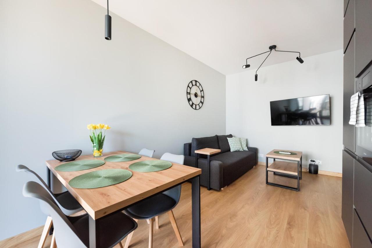 Wola Skwer Happy Apartment ワルシャワ エクステリア 写真